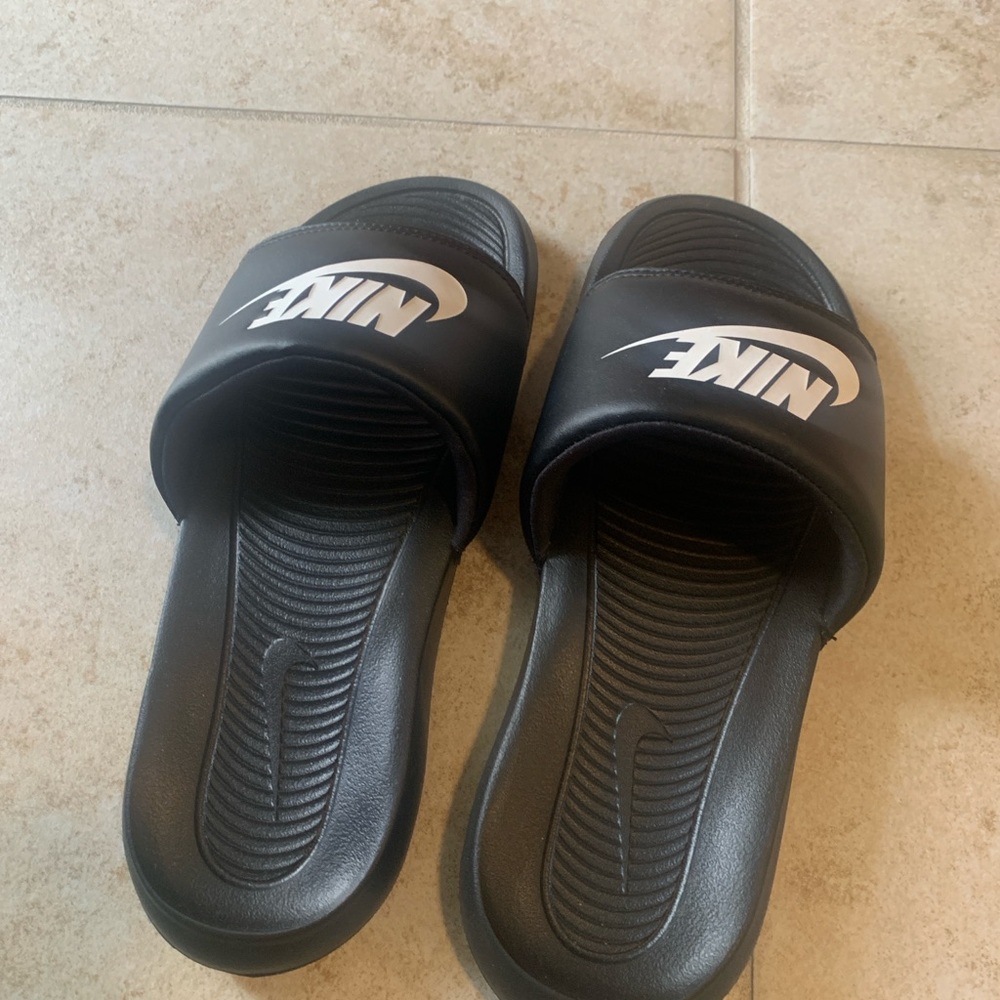 Nike Men’s / Unisex Slides